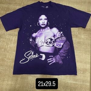 Selena ashtro purple men’s medium tee